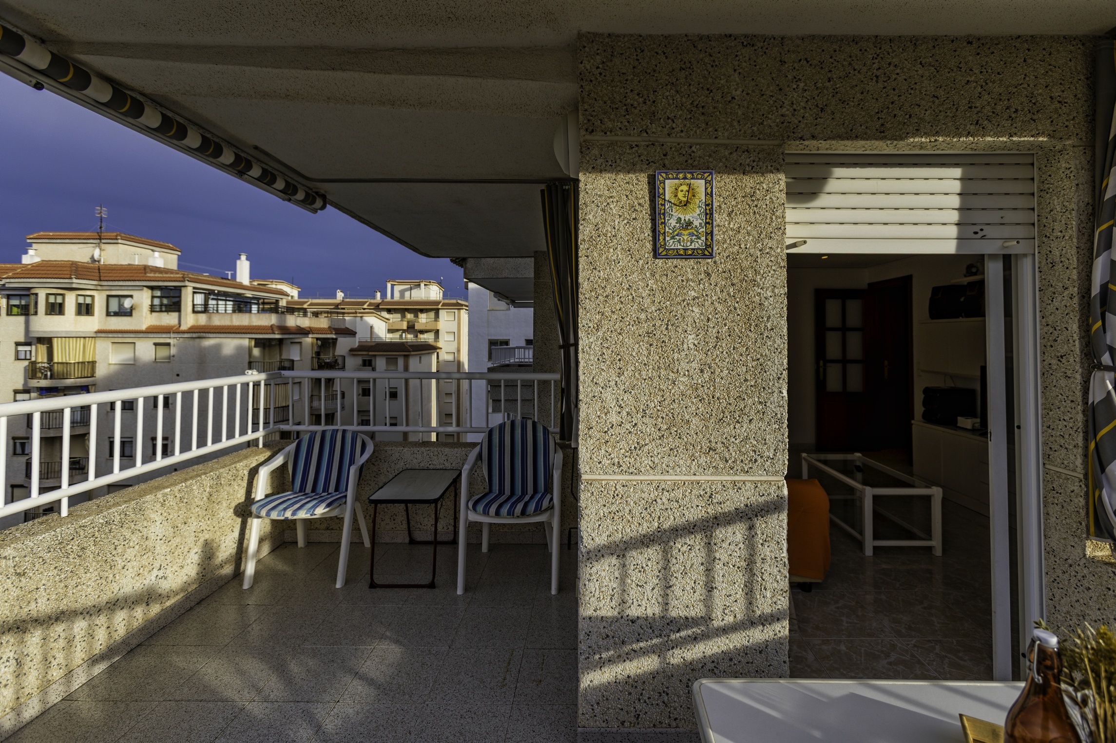 Apartamento en Tropicana Park con piscina, ideal para familias. - Imagen 44