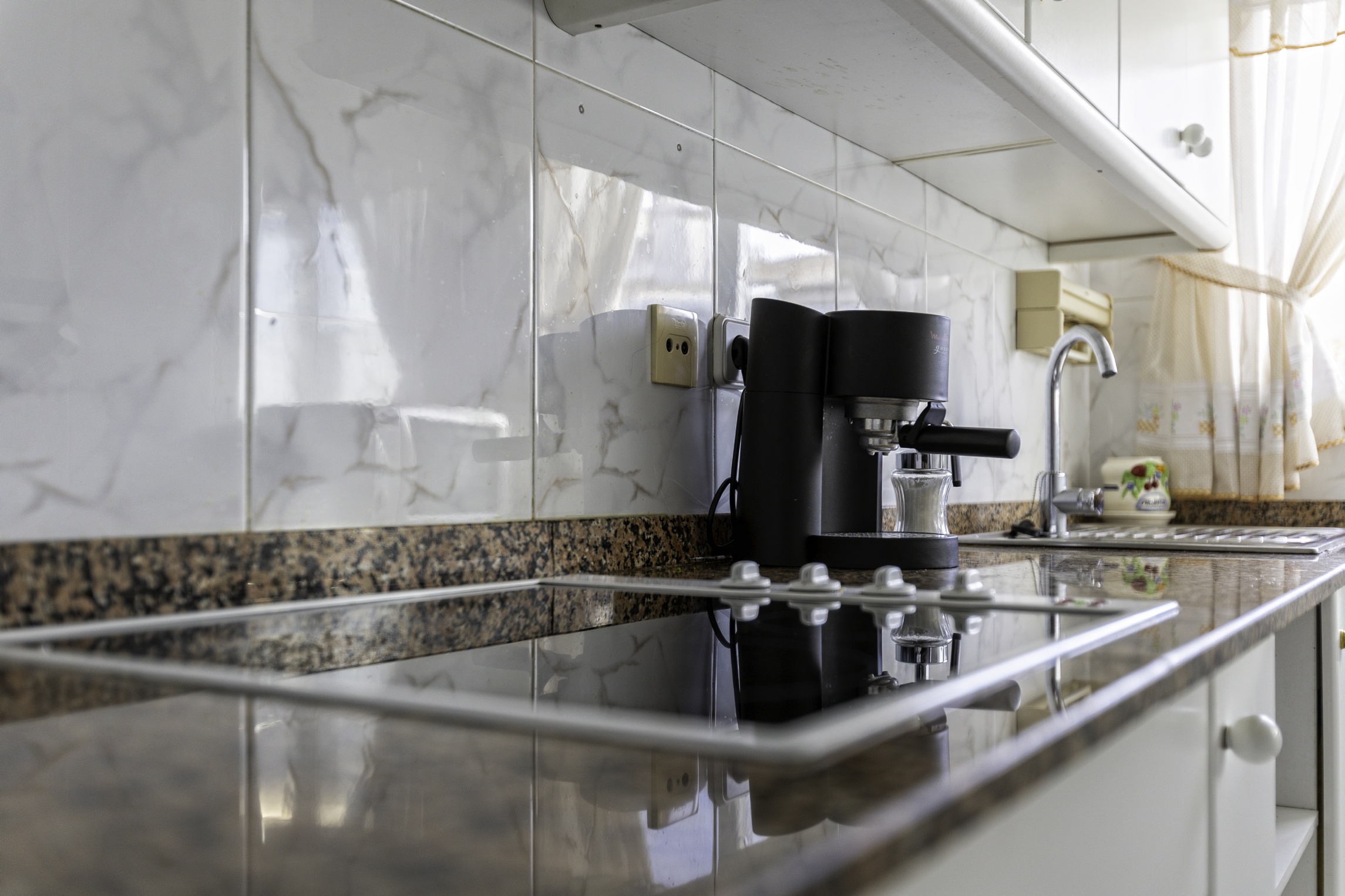 Apartamento en Tropicana Park con piscina, ideal para familias. - Imagen 33