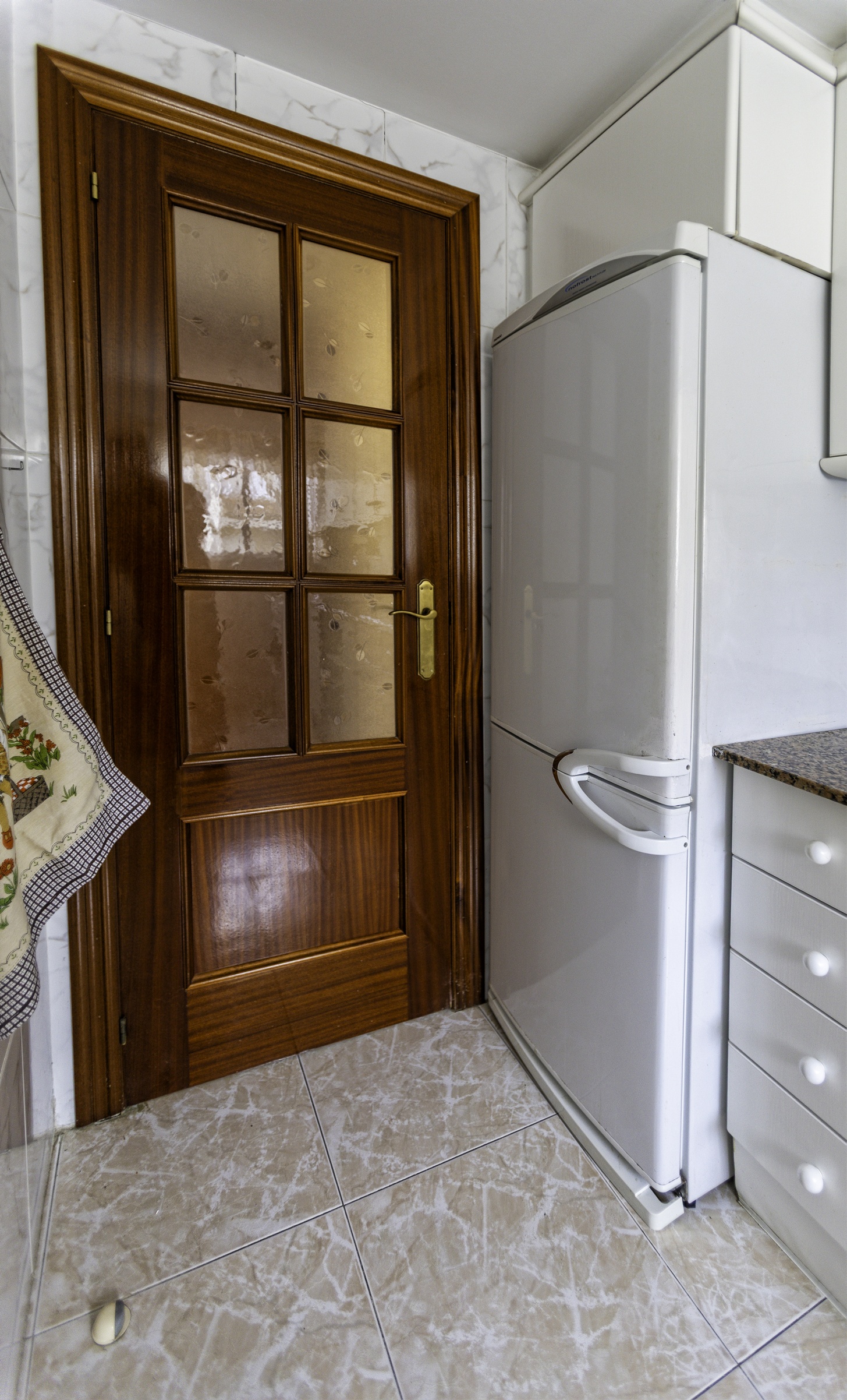 Apartamento en Tropicana Park con piscina, ideal para familias. - Imagen 30