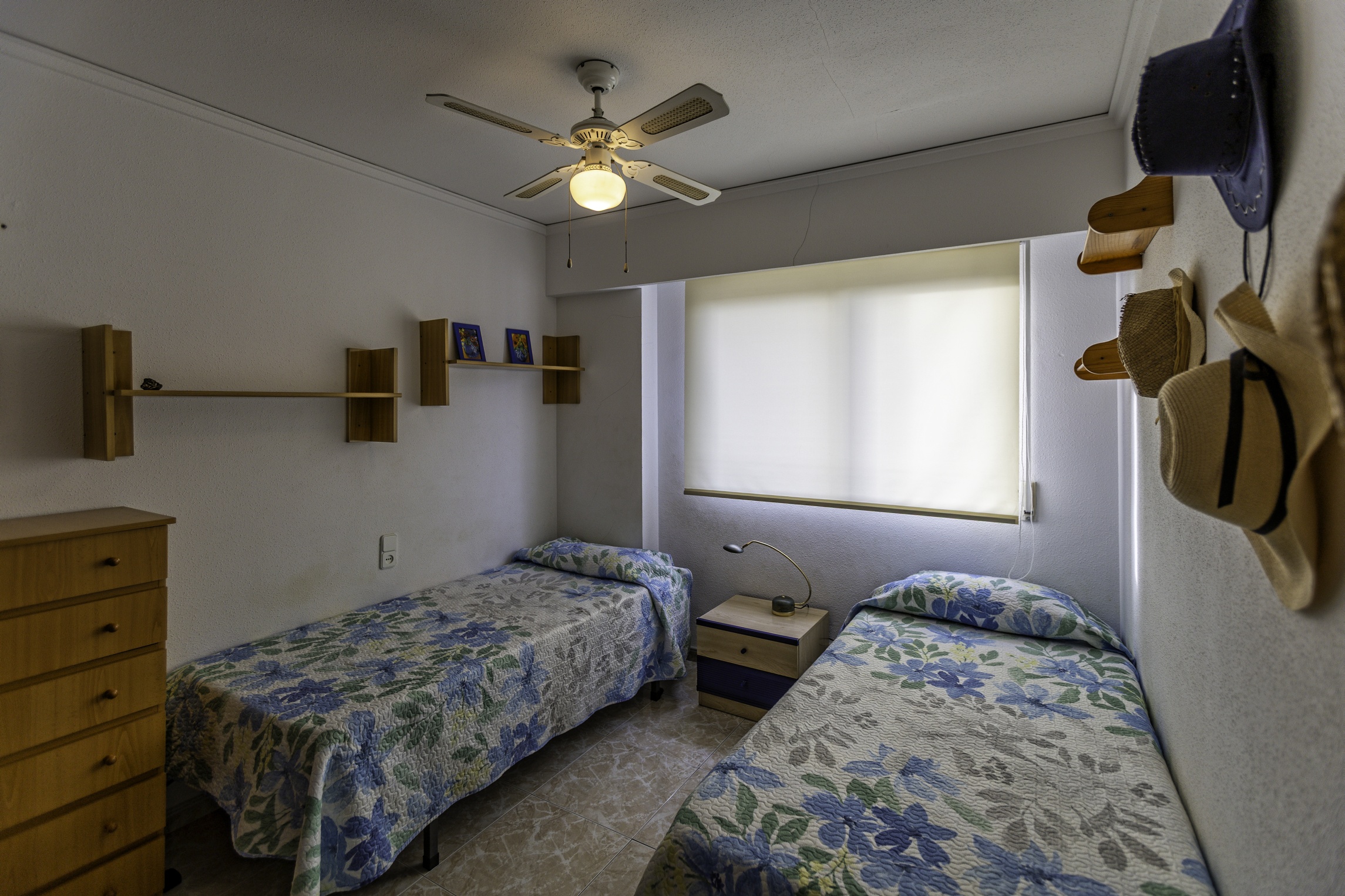 Apartamento en Tropicana Park con piscina, ideal para familias. - Imagen 25