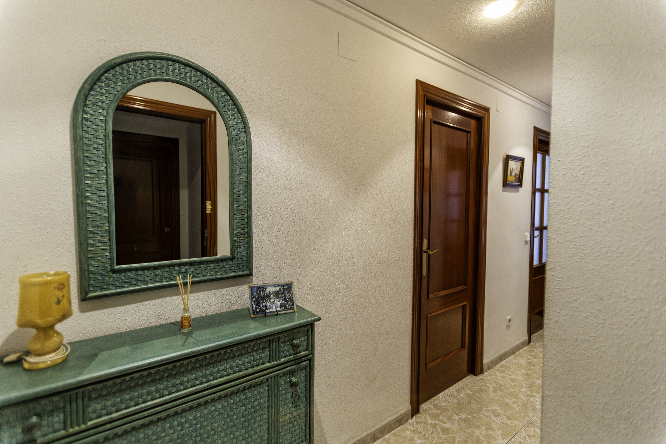 Apartamento en Tropicana Park con piscina, ideal para familias. - Imagen 13