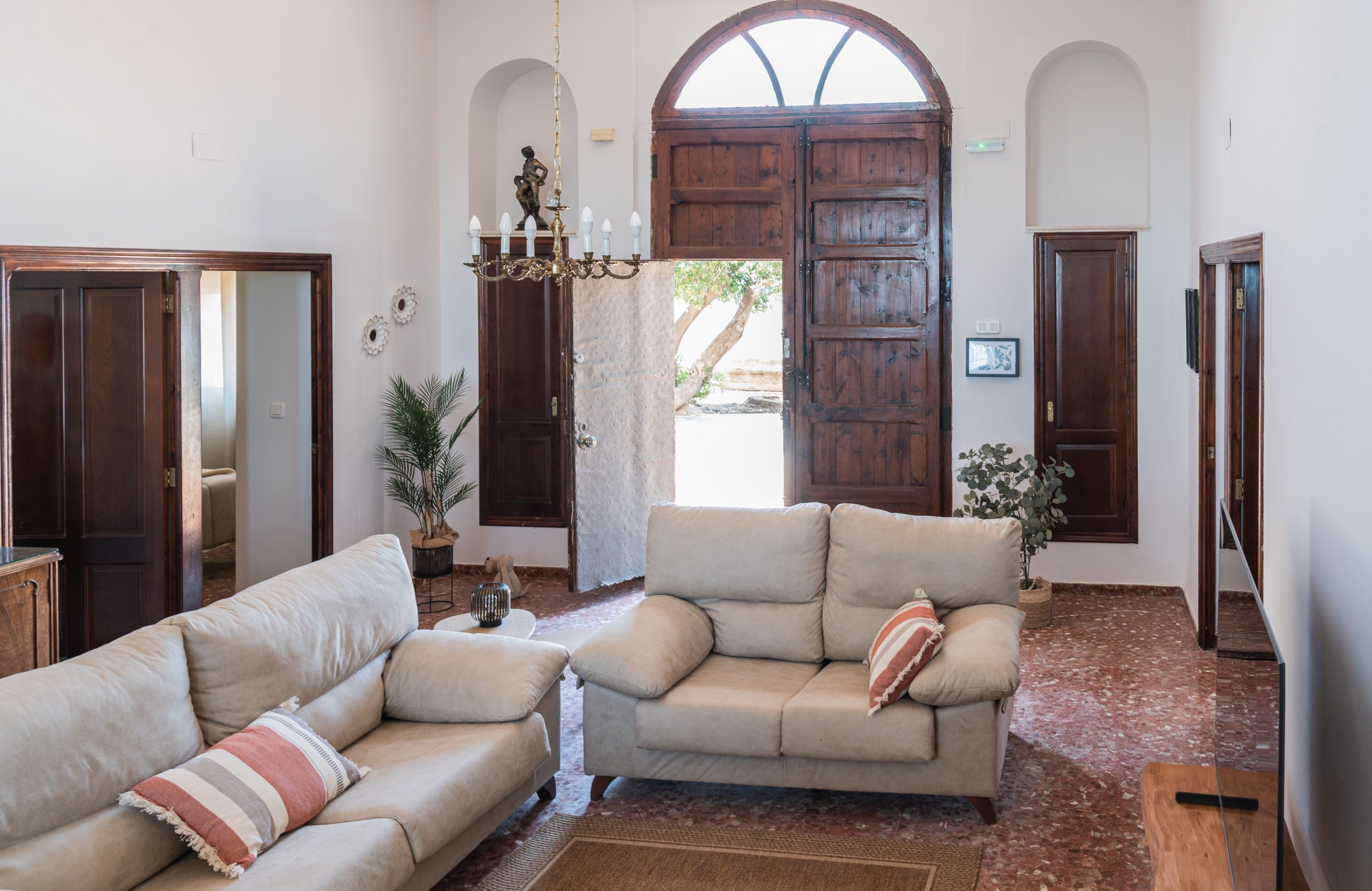 Villa Rosa: Chalet amplio con encanto y piscina, todo privado. - Imagen 42