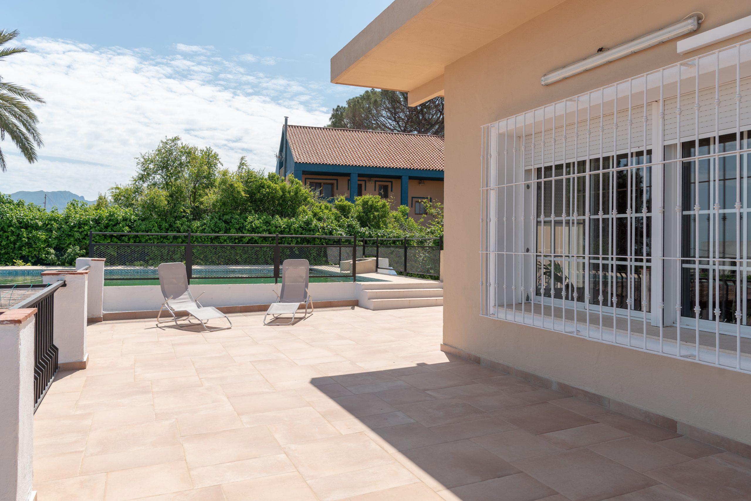 Villa Rosa: Chalet amplio con encanto y piscina, todo privado. - Imagen 23