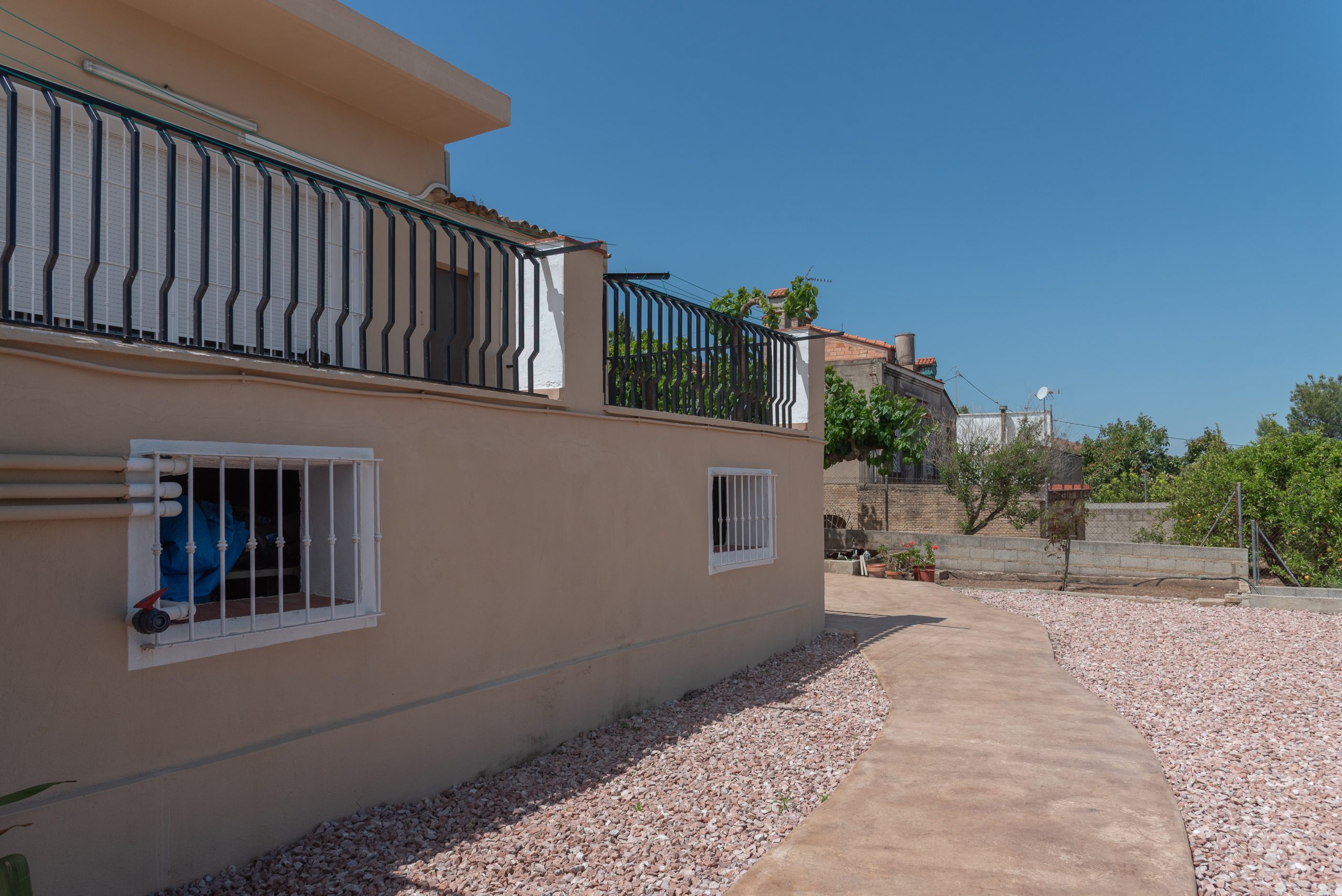 Villa Rosa: Chalet amplio con encanto y piscina, todo privado. - Imagen 10