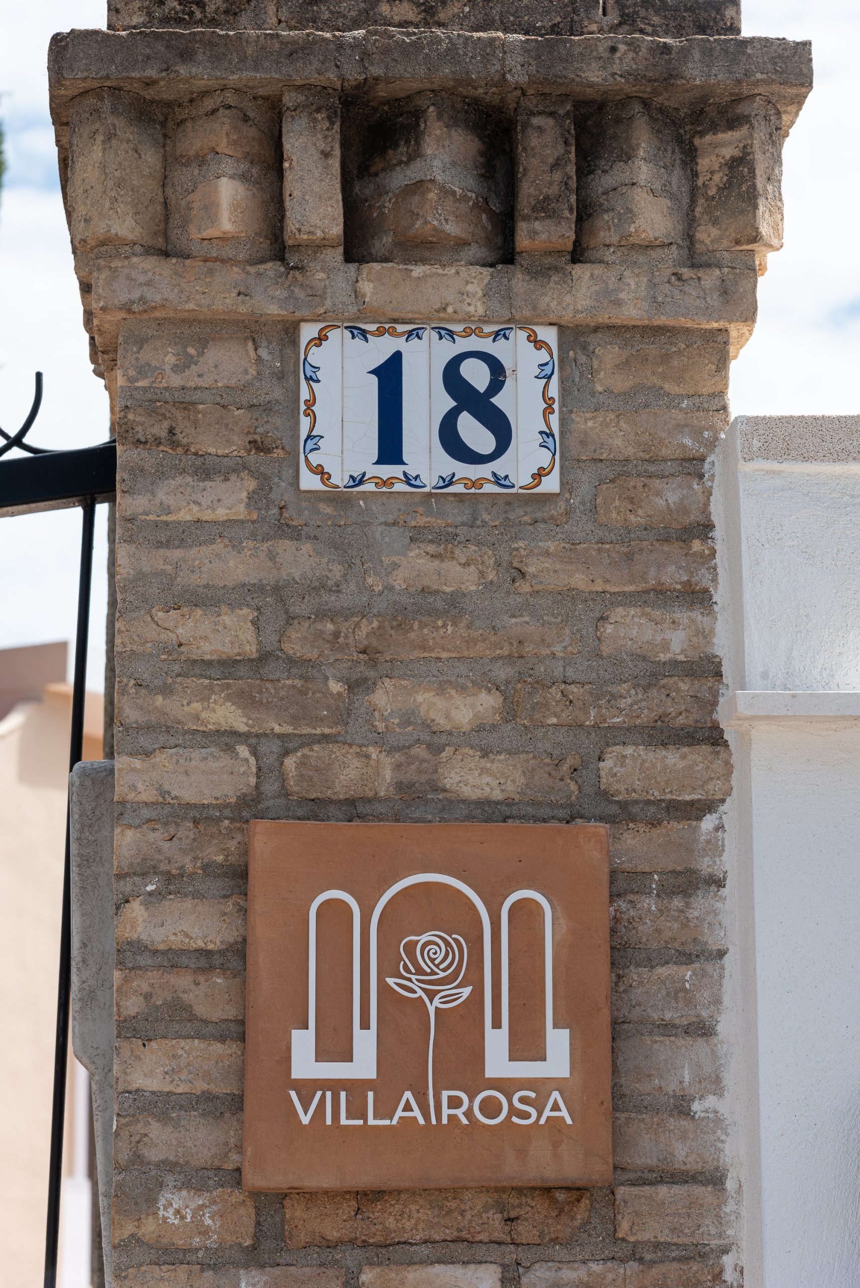 Villa Rosa: Chalet amplio con encanto y piscina, todo privado. - Imagen 4